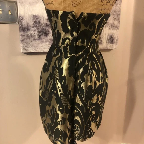 Gorgeous H&M Dress - Picture 3 of 4